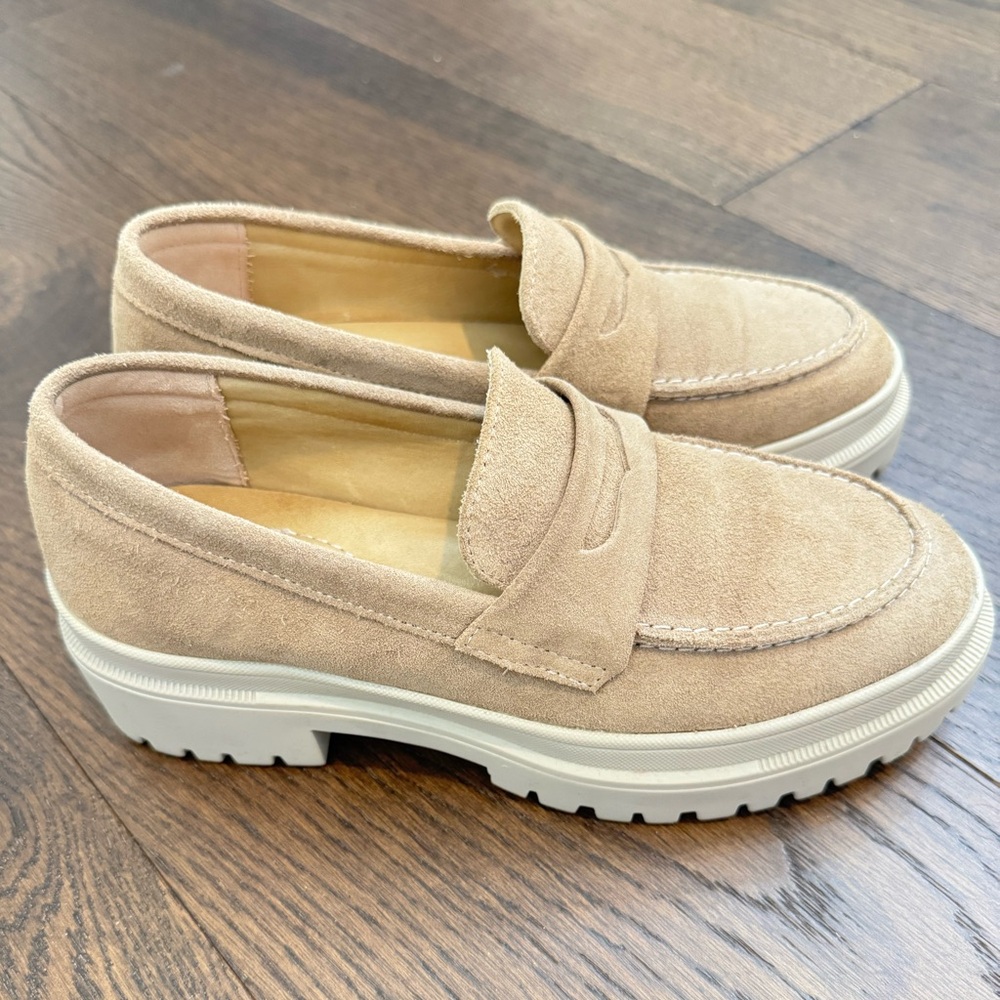 Patina Women's Tan Suede Loafers